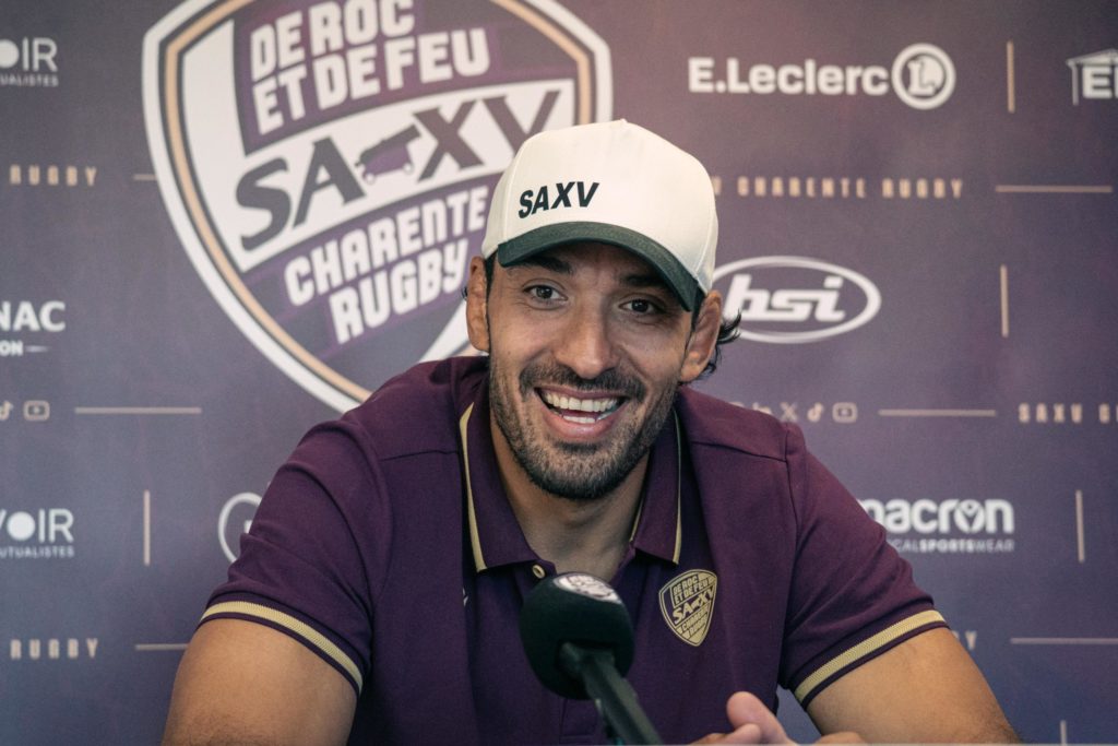 Pro – « Très excité de jouer ce premier match »