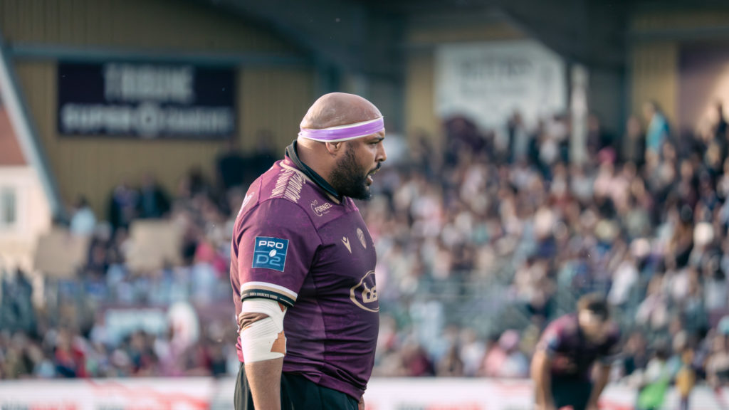 Trois violets dans le quinze midol